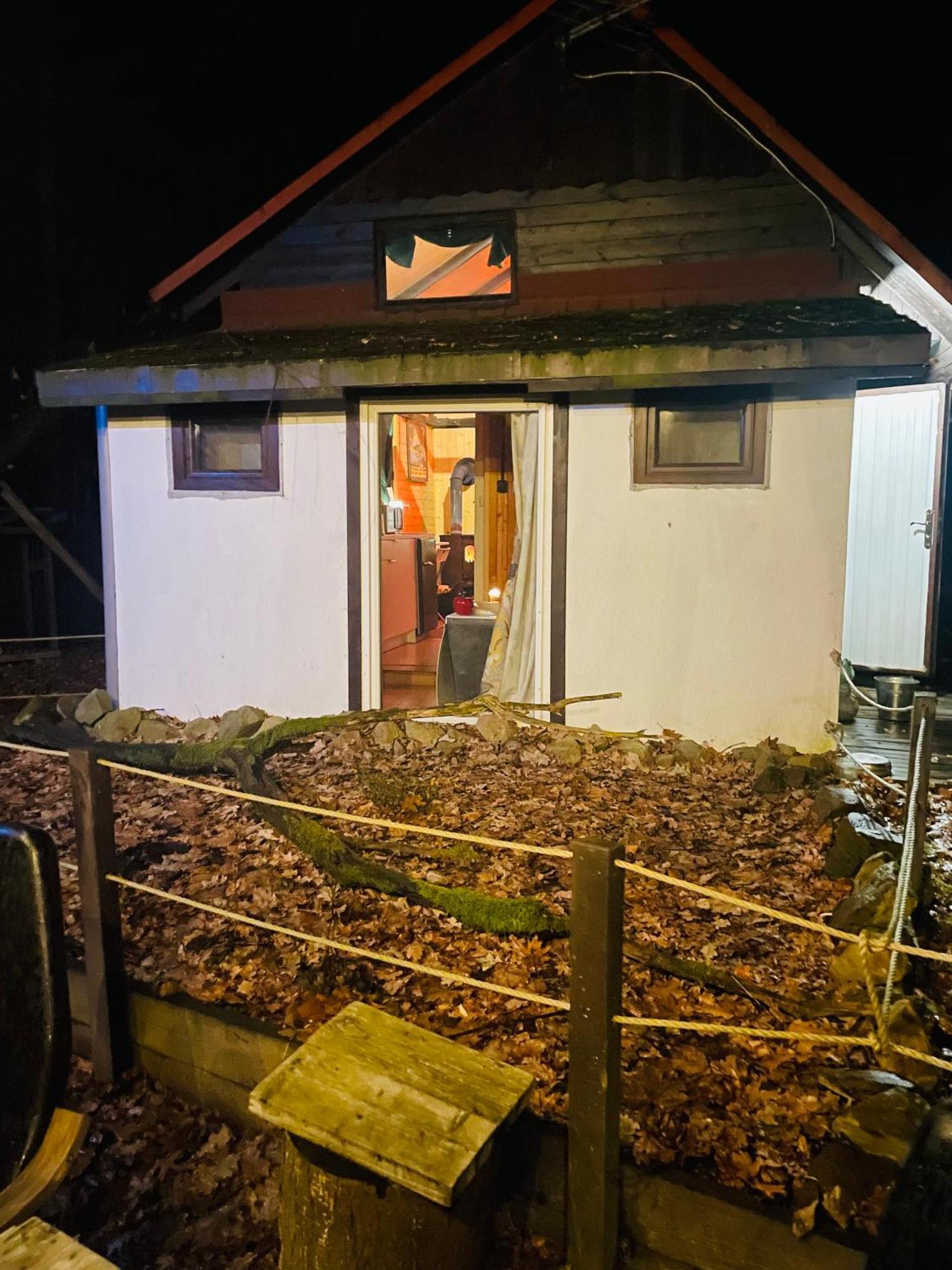 Romantyczna Chatka Pisarzowice  المظهر الخارجي الصورة